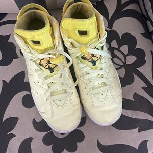 Jordan’s retro 6 woman s